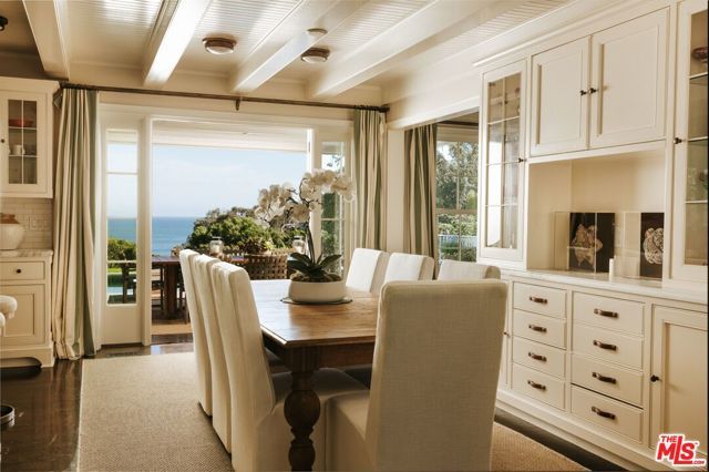 6825 Zumirez Drive, Malibu, CA 90265