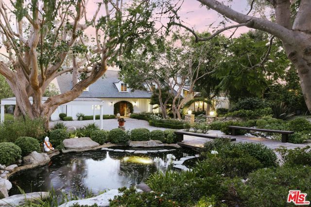 6825 Zumirez Drive, Malibu, CA 90265