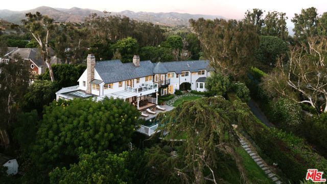 6825 Zumirez Drive, Malibu, CA 90265