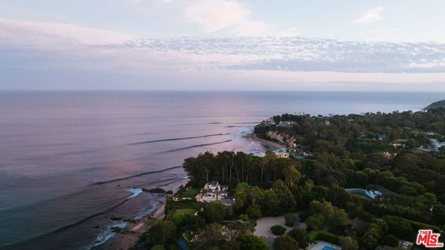 6825 Zumirez Drive, Malibu, CA 90265
