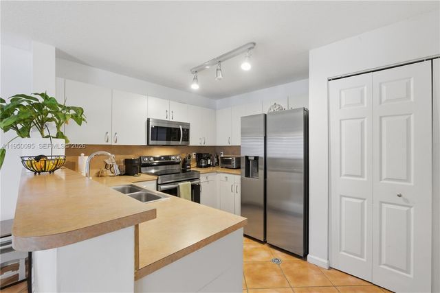 12652 SW 54th St, Miramar, FL 33027