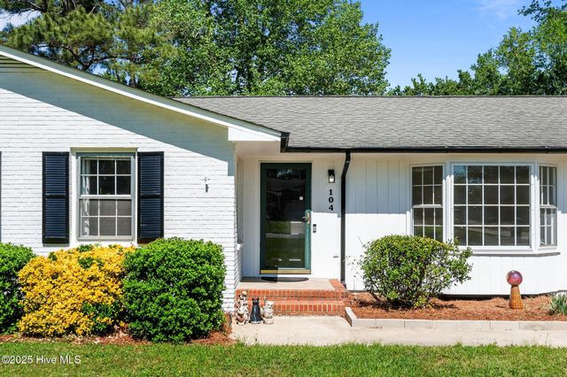 104 Hardee Street, Greenville, NC 27858