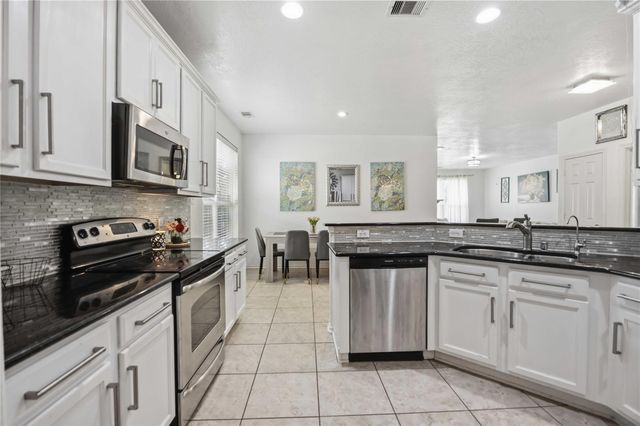 5315 Lilac Grove Lane, Rosharon, TX 77583