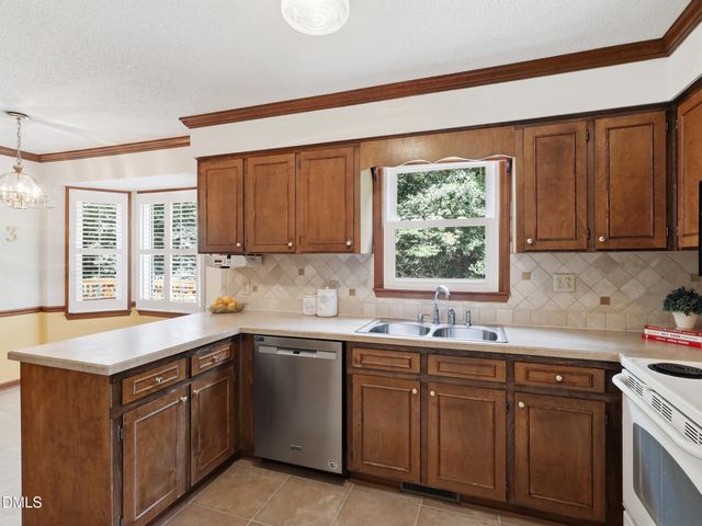 7312 Deer Track Drive, Raleigh, NC 27613