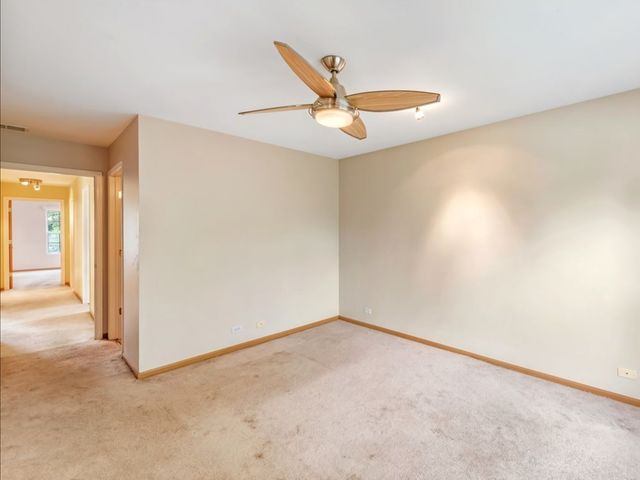 4909 Spencer Avenue B, Lisle, IL 60532