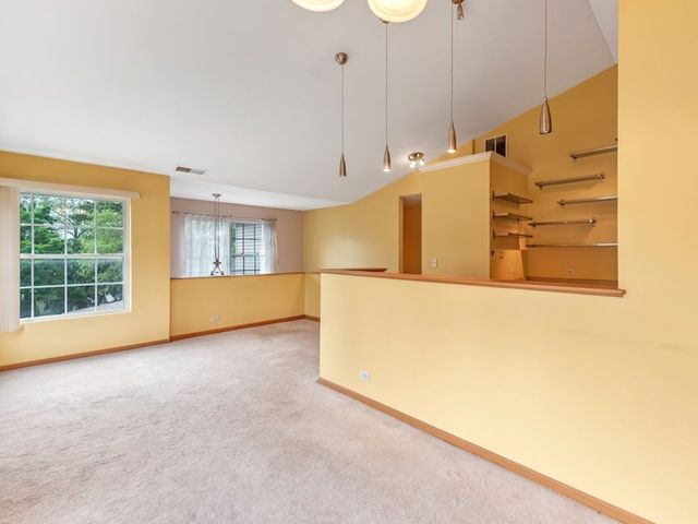 4909 Spencer Avenue B, Lisle, IL 60532