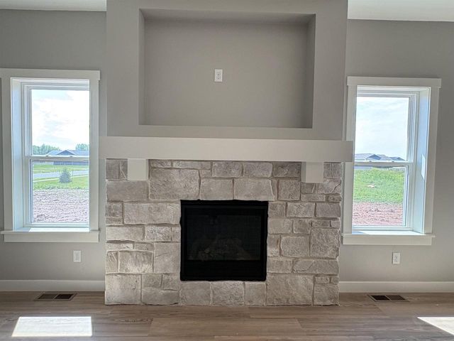 N8843 KILLARNEY WAY, Sherwood, WI 54952
