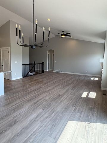 N8843 KILLARNEY WAY, Sherwood, WI 54952