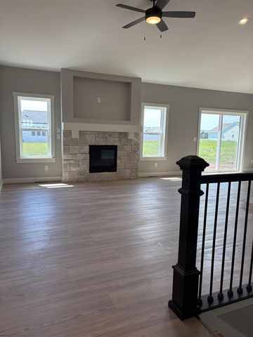 N8843 KILLARNEY WAY, Sherwood, WI 54952