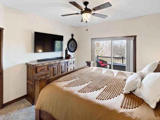 8979 Parkview Circle, Chisago City, MN 55013