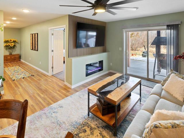 8979 Parkview Circle, Chisago City, MN 55013