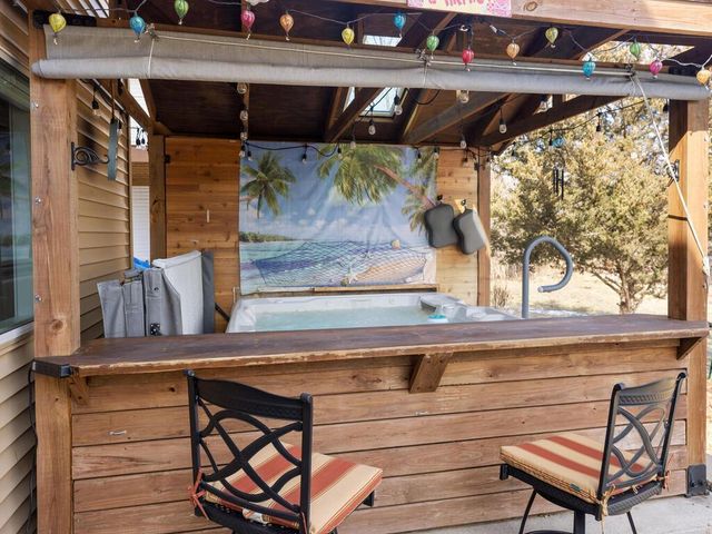 8979 Parkview Circle, Chisago City, MN 55013