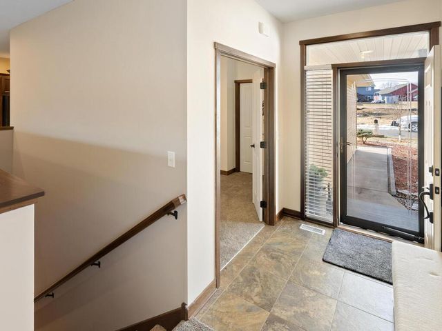 8979 Parkview Circle, Chisago City, MN 55013