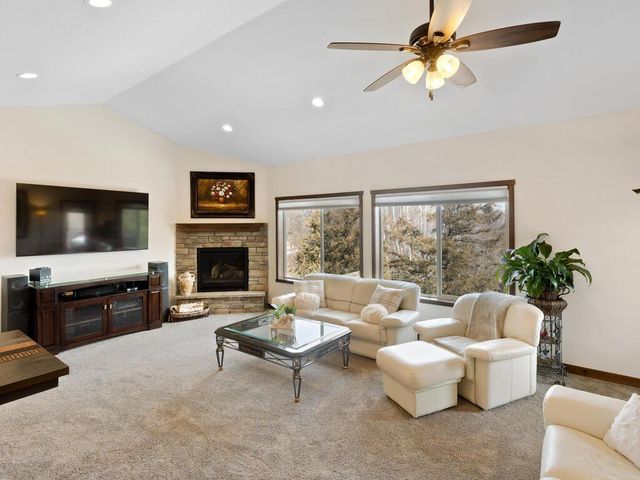 8979 Parkview Circle, Chisago City, MN 55013