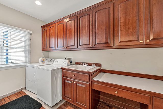 75 Milestone LN, Penhook, VA 24137