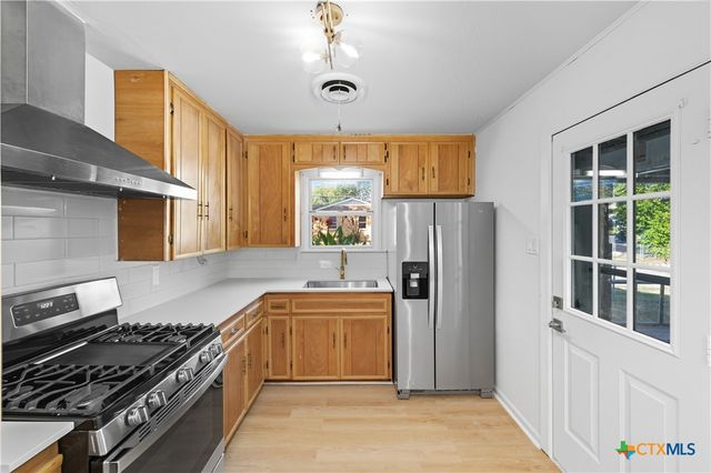 1302 S 2nd Street, Killeen, TX 76541