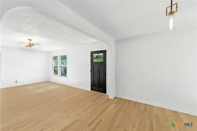 1302 S 2nd Street, Killeen, TX 76541