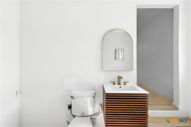 1302 S 2nd Street, Killeen, TX 76541