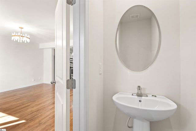 101 Fernside Court, Greenville, SC 29617