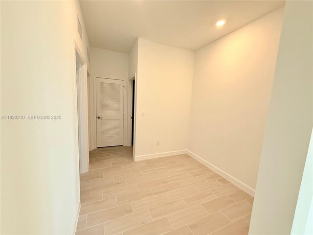 19600 Whispering Creek Rd 19600, Loxahatchee, FL 33470