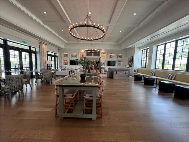 19600 Whispering Creek Rd 19600, Loxahatchee, FL 33470