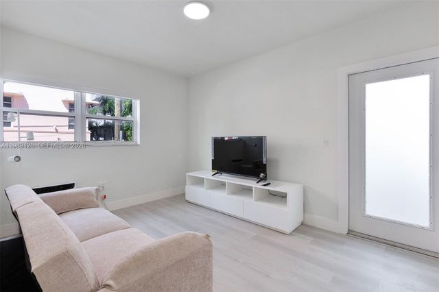 1228 Pennsylvania Ave 7, Miami Beach, FL 33139