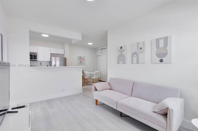 1228 Pennsylvania Ave 7, Miami Beach, FL 33139