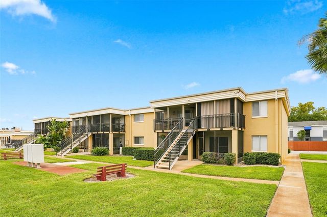 1000 LAKE OF THE WOODS BOULEVARD B202, Fern Park, FL 32730