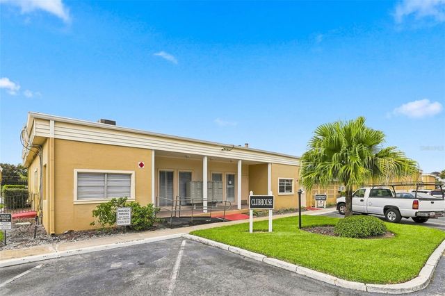 1000 LAKE OF THE WOODS BOULEVARD B202, Fern Park, FL 32730