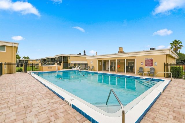 1000 LAKE OF THE WOODS BOULEVARD B202, Fern Park, FL 32730