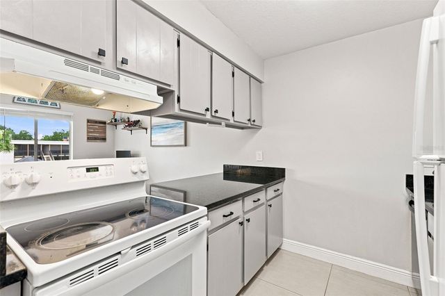 1000 LAKE OF THE WOODS BOULEVARD B202, Fern Park, FL 32730
