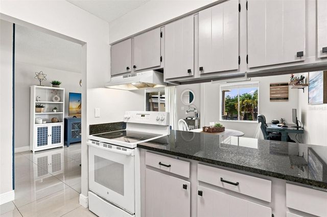 1000 LAKE OF THE WOODS BOULEVARD B202, Fern Park, FL 32730