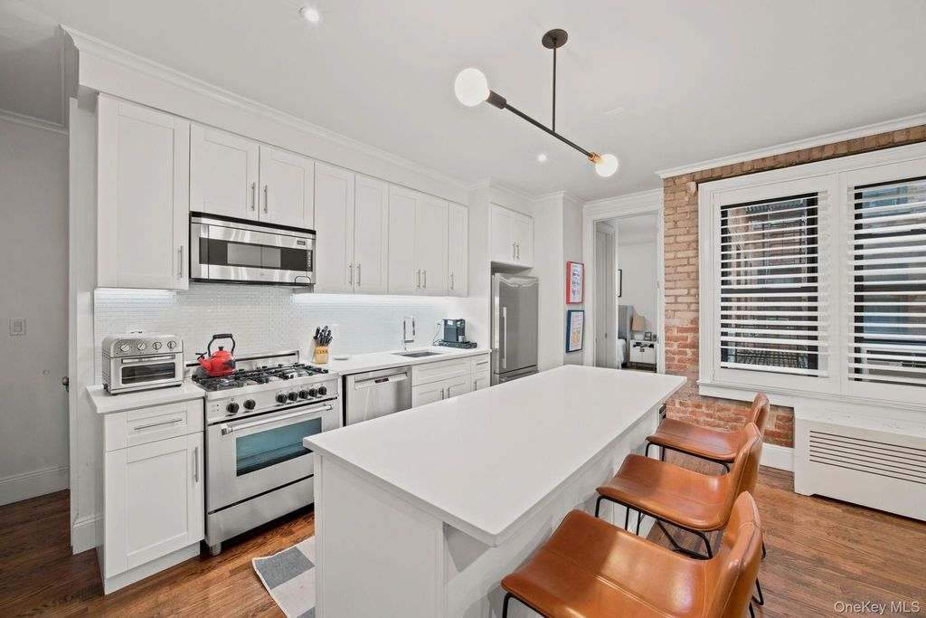 24-65 38th Street B9/B10, Astoria, NY 11103 — photo 2