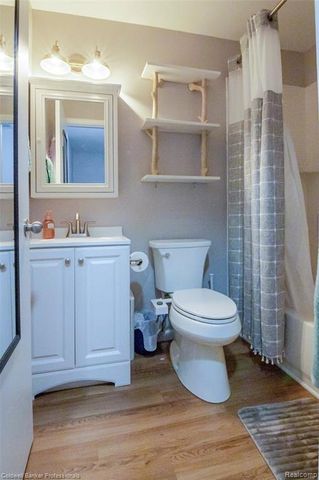 2606 Wildwood Court, Lake Orion, MI 48360