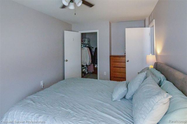 2606 Wildwood Court, Lake Orion, MI 48360