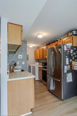 2606 Wildwood Court, Lake Orion, MI 48360