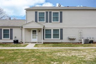 2606 Wildwood Court, Lake Orion, MI 48360