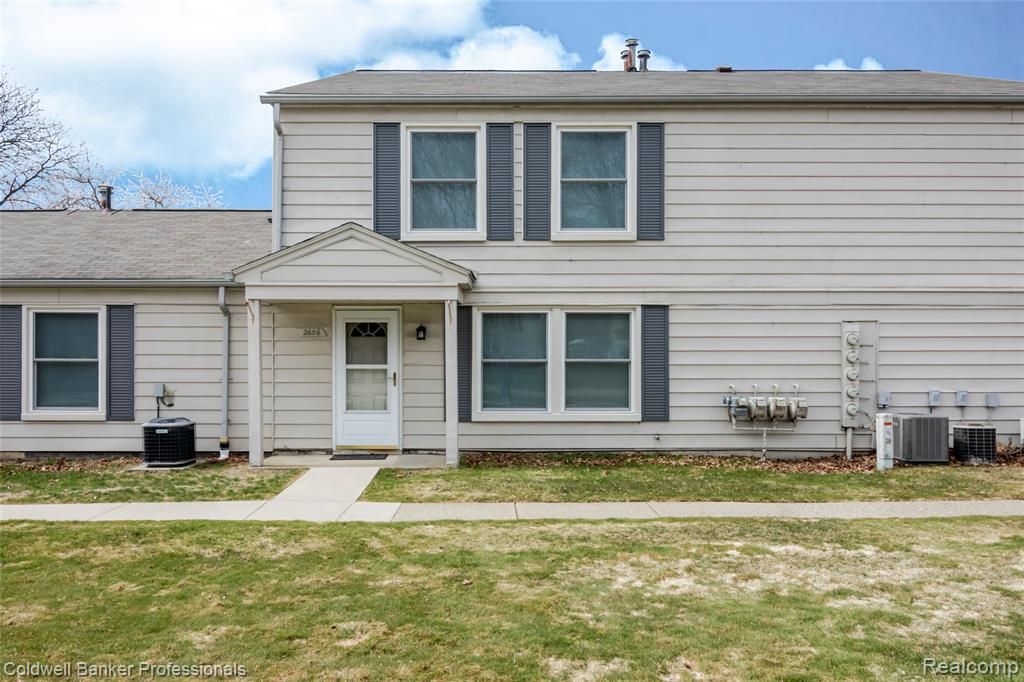 2606 Wildwood Court, Lake Orion, MI 48360