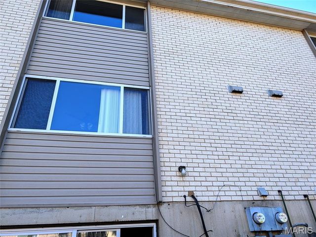 845 Wendevy Court, Ballwin, MO 63011