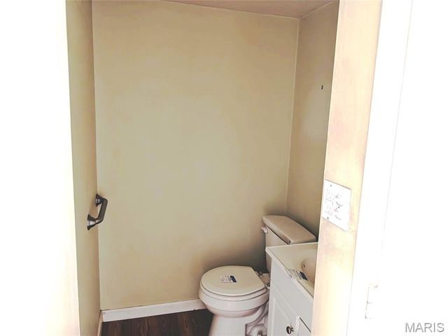 845 Wendevy Court, Ballwin, MO 63011