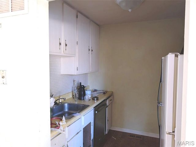 845 Wendevy Court, Ballwin, MO 63011