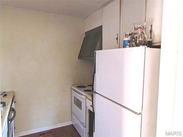 845 Wendevy Court, Ballwin, MO 63011