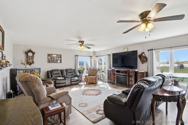 3431 E 360 Road, Talala, OK 74080