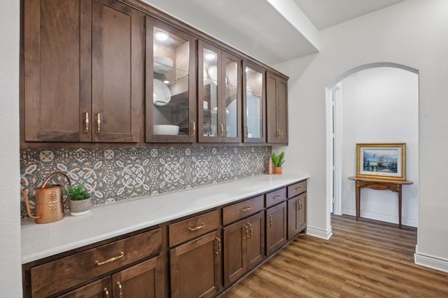 100 W Leaning Madrone DR, Johnson City, TX 78636