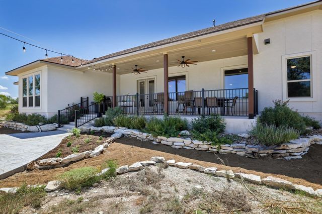 100 W Leaning Madrone DR, Johnson City, TX 78636