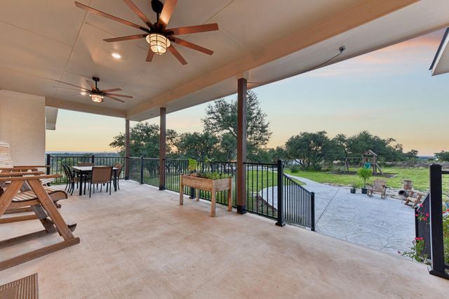 100 W Leaning Madrone DR, Johnson City, TX 78636