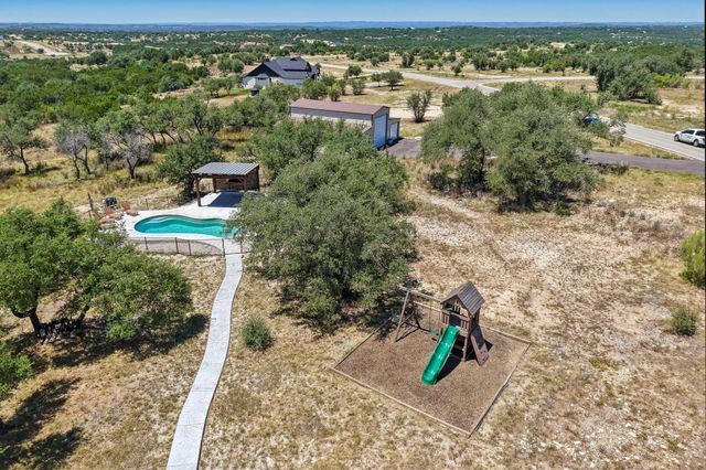 100 W Leaning Madrone DR, Johnson City, TX 78636