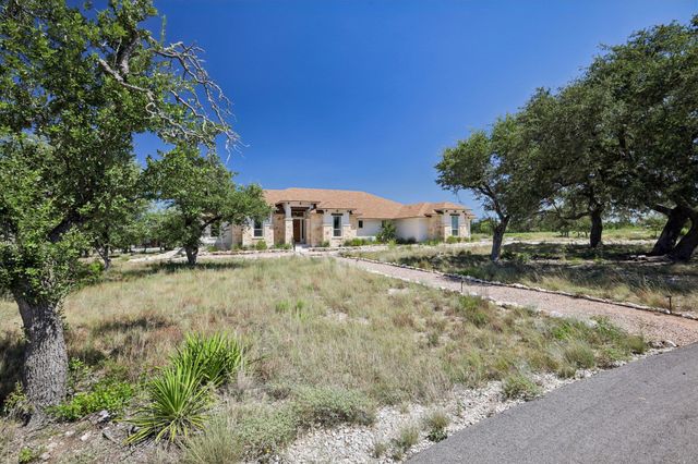 100 W Leaning Madrone DR, Johnson City, TX 78636