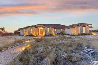 100 W Leaning Madrone DR, Johnson City, TX 78636