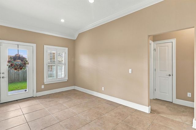 227 Village Dr, Sealy, TX 77474